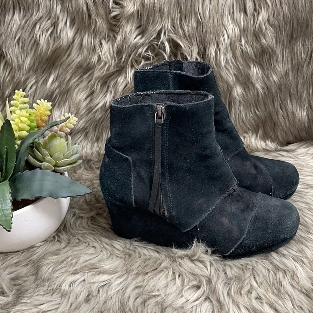 Toms booties